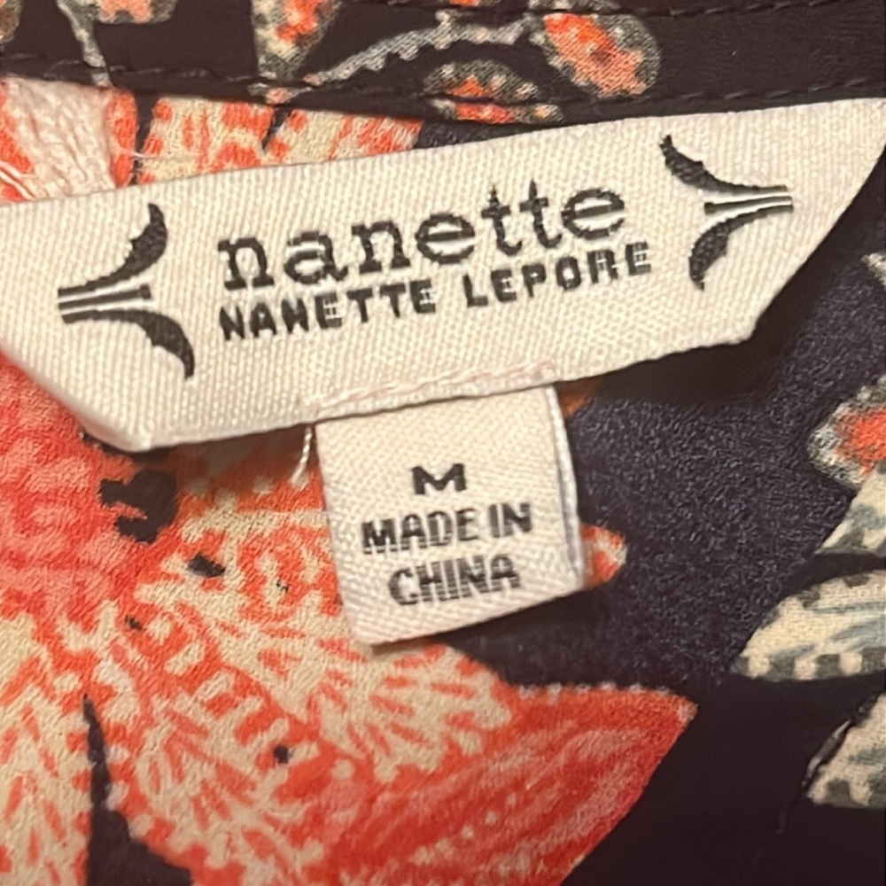 Nanette Lepore Floral Long Sleeve Blouse with ruffle detail size Medium - Picture 2 of 8